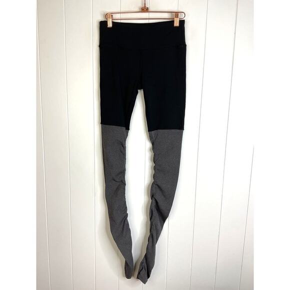Alo Goddess Gray and Black Leggings Size Small Excellent Condition - Picture 2 of 9